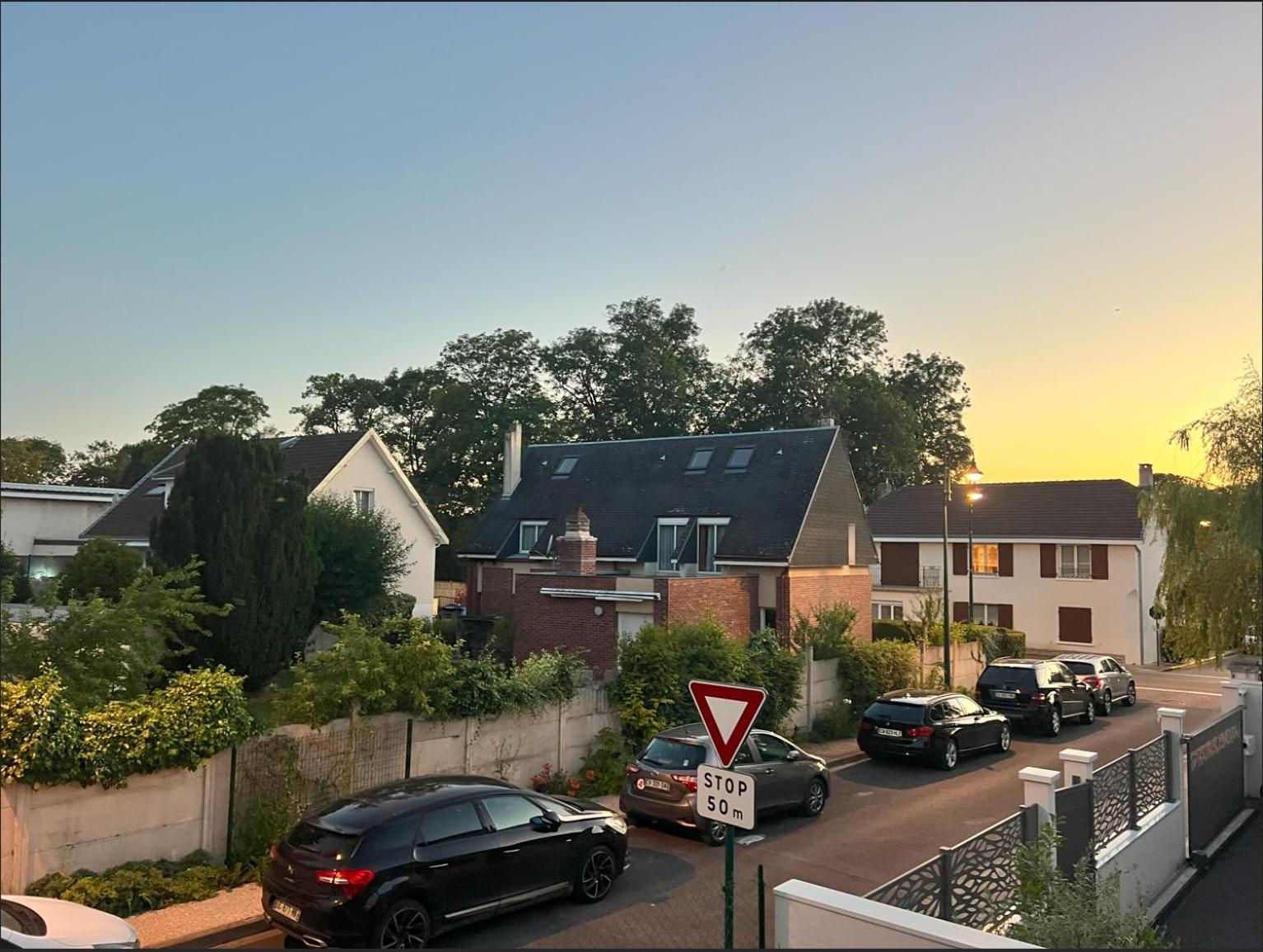 Belle Maison Avec Jardin ! Bezannes Exteriér fotografie